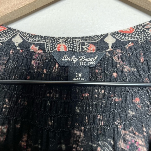 Lucky Brand Women Top 1X Black Pink Embroidered Split Neck Boho Dark Cottagecore - Picture 9 of 11